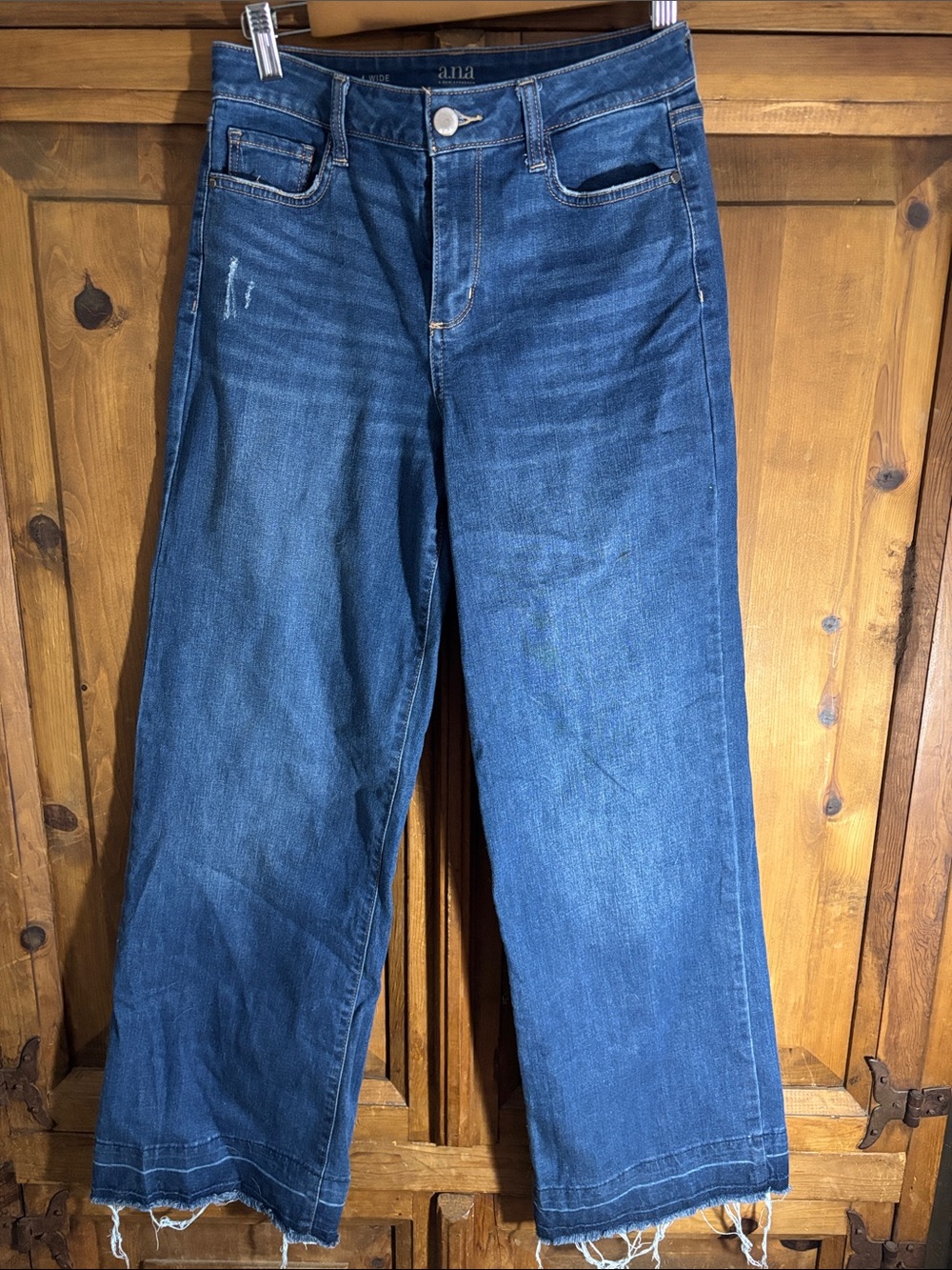 a.n.a Woman’s Relaxed Wide-Leg Jeans in Dark Blue Denim